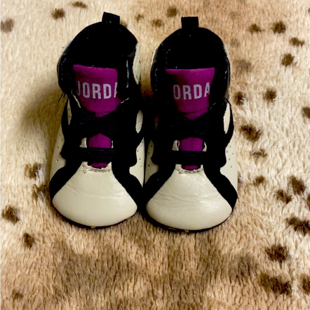 Infant soft bottom shoes